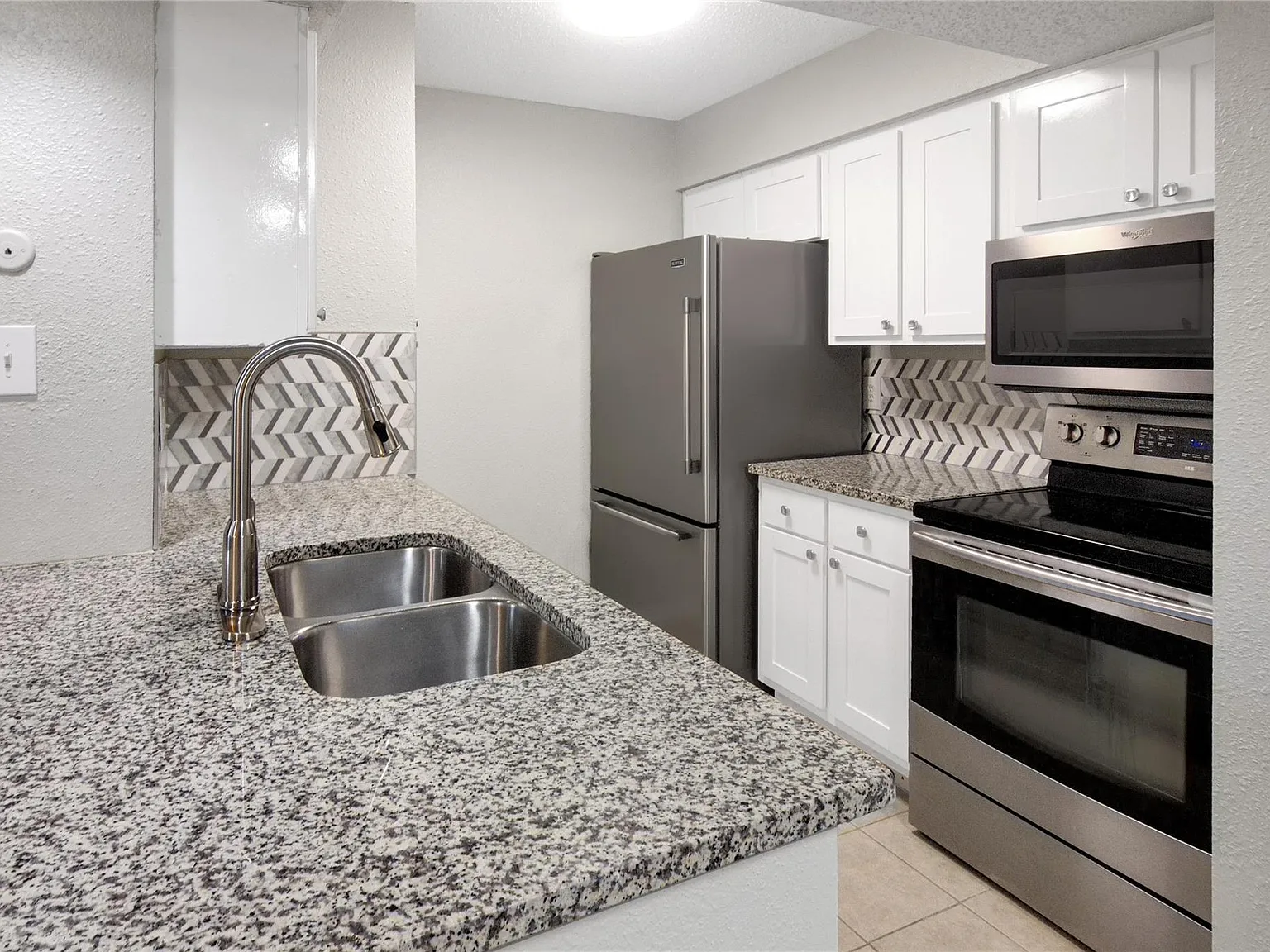 260 El Dorado Blvd — Photo 3