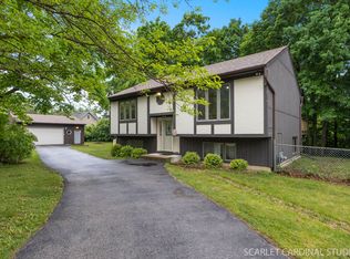 6N510 Sycamore Ave, Saint Charles, IL 60174