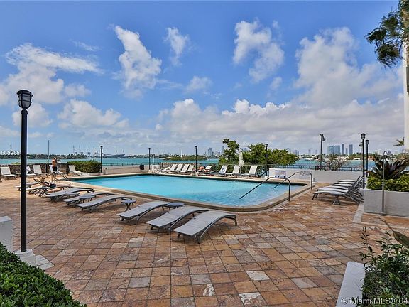 4th image of 11 Island Ave APT 1003