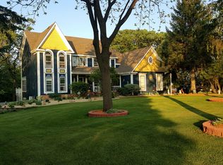 6502 Sycamore Ct, McHenry, IL 60050