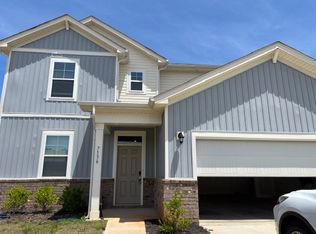 7136 Maple Run Cir, Charlotte, NC 28215