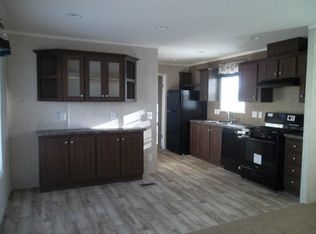 1127 Chateau Blvd, Monroe, MI 48161