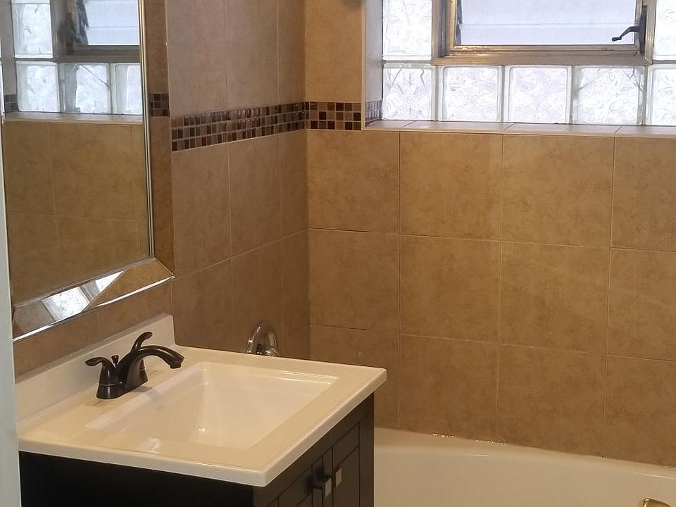 2nd image of 6012 S Archer Rd APT 4