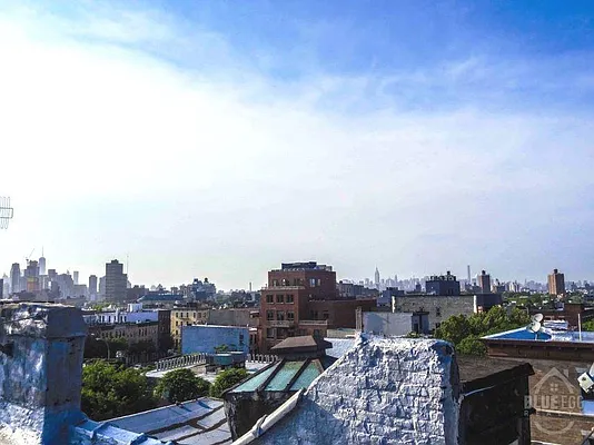 Rented by Blue Egg Realty Corp | media 10