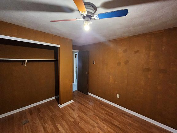 5th image of 832 Comanche Ln