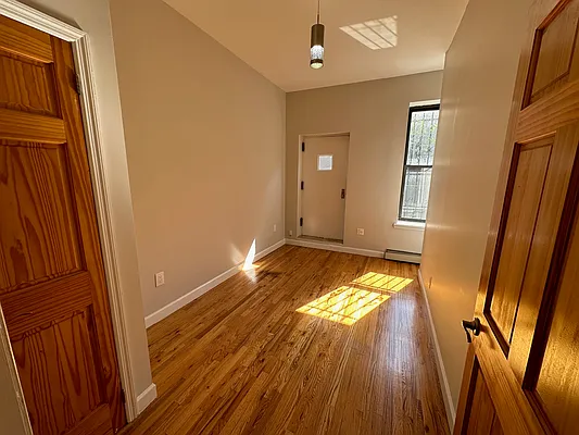 Rented by Premier Metro Realty Corp | media 2