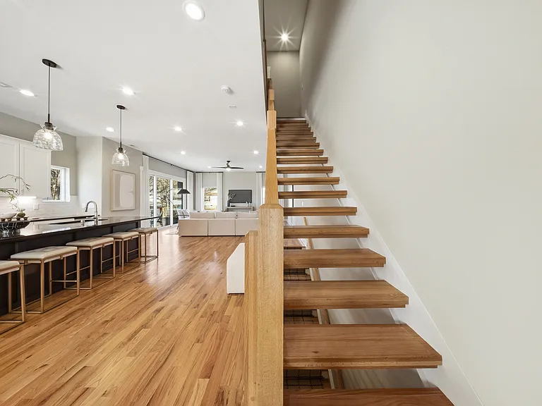 1602 Julia Maulden Pl — Photo 24