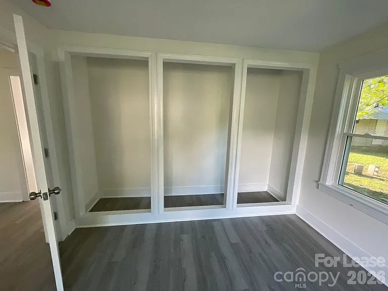 649 Arch Dr — Photo 8