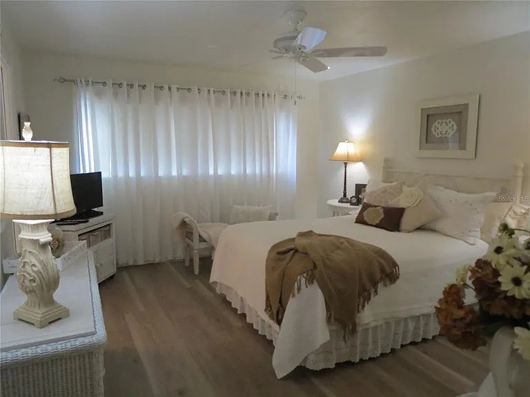 615 S Palm Ave #4 — Photo 9