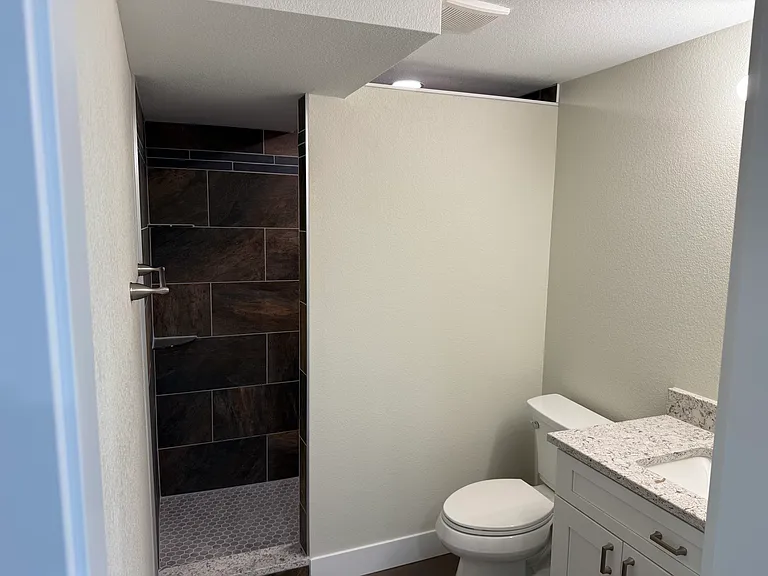 4008 Cottonwood Dr — Photo 6