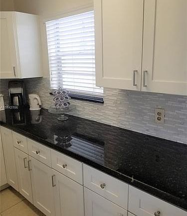 5th image of 184 Lyndhurst L #184