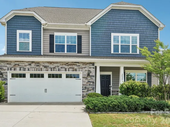 2022 Napa Valley Dr, Waxhaw, NC 28173