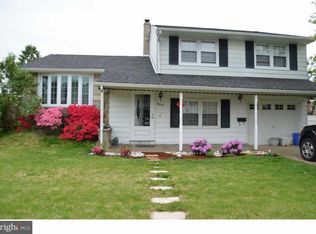 9957 Hardy Rd, Philadelphia, PA 19115