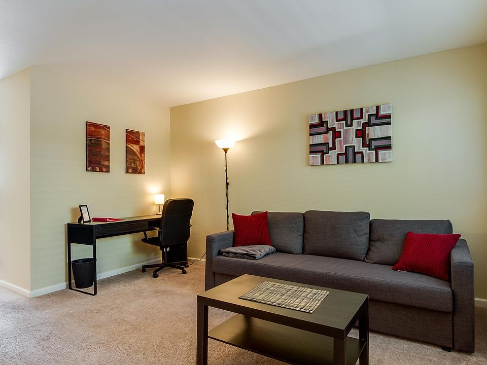 1st image of 840 Villa Ave #29