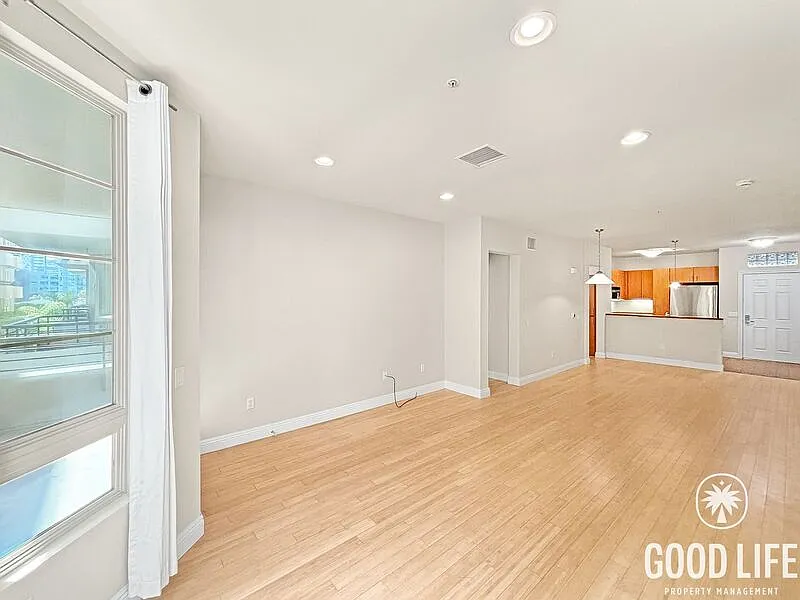 1465 C St #3318