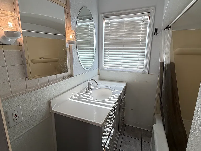 325 Mission St — Photo 13