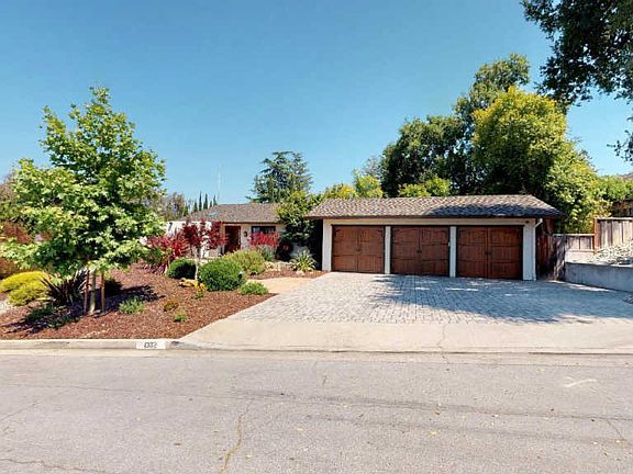 4th image of 1382 Hillcrest Ct