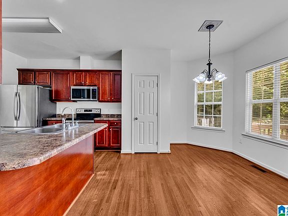 5th image of 119 Lime Creek Ln