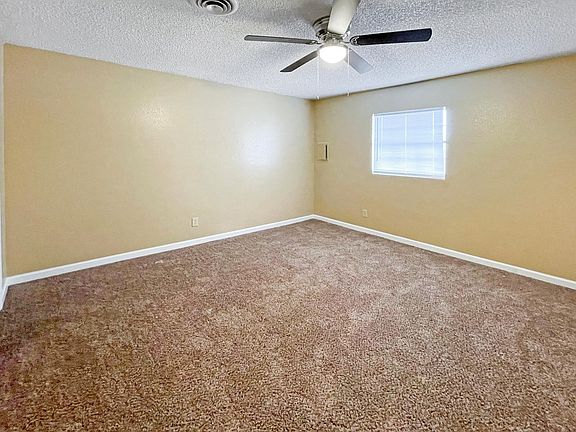 4th image of 4131 N Grimes St