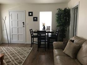 4053 S Hoover St, Los Angeles, CA