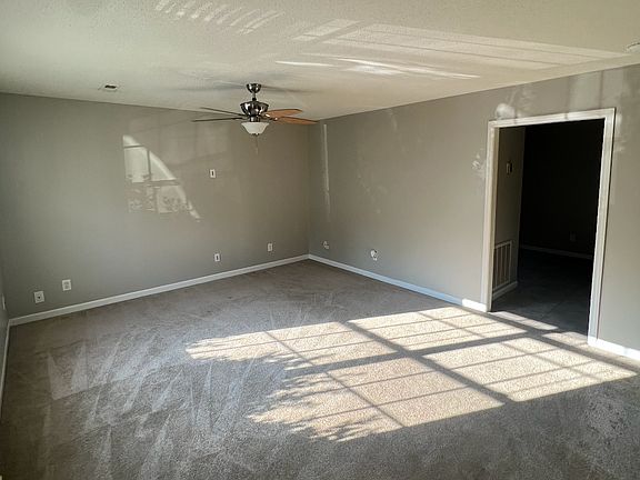 3rd image of 4737 Scepter Way