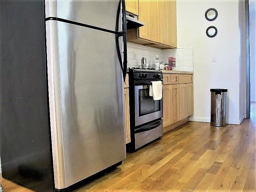 1st image of 433 Marion St APT 1L