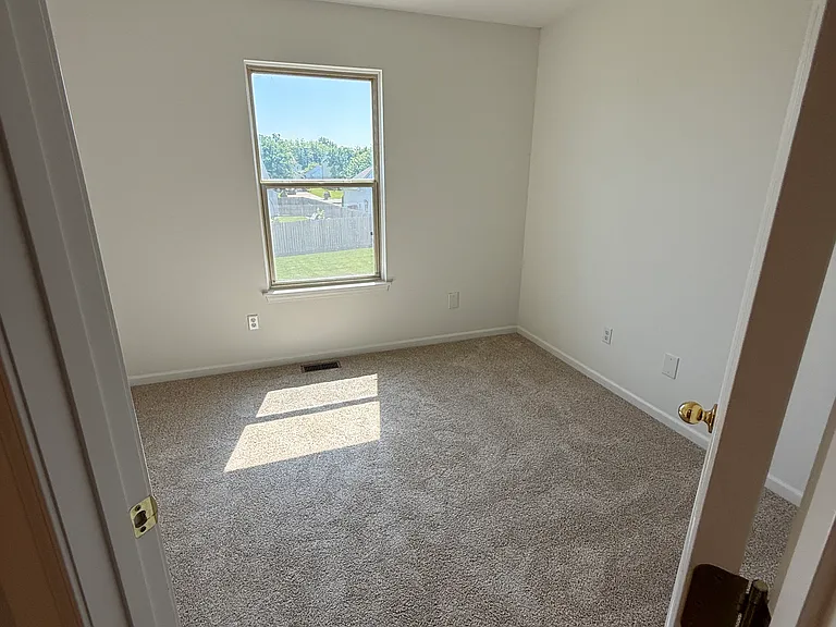 11512 Maywin Dr — Photo 19