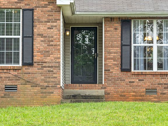 3rd image of 431 Kelsey Dr