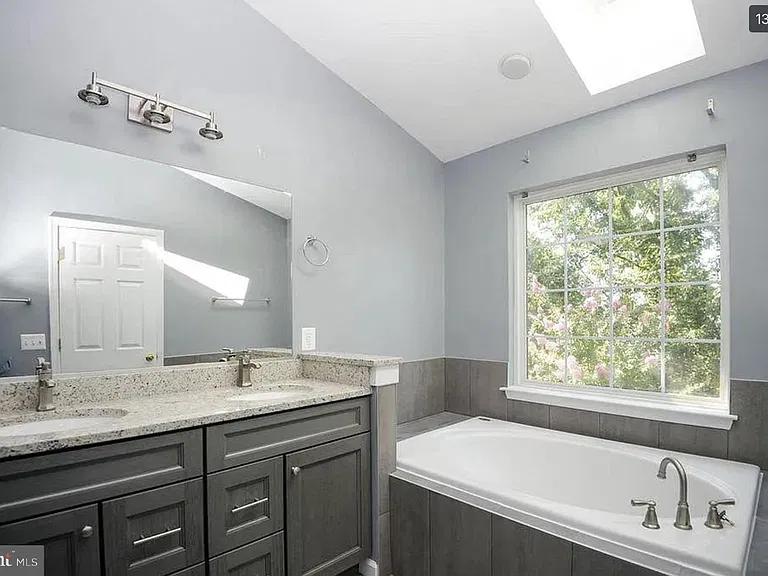 6251 Clara Edward Ter — Photo 13