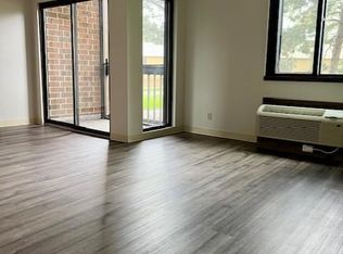 1181 Edgcumbe Rd APT 103, Saint Paul, MN 55105