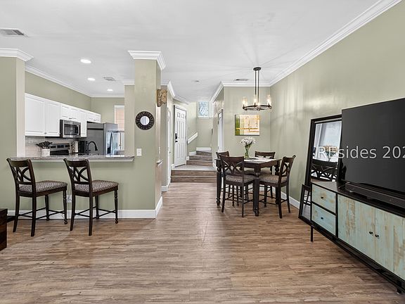 4th image of 5 Gumtree Rd APT H15