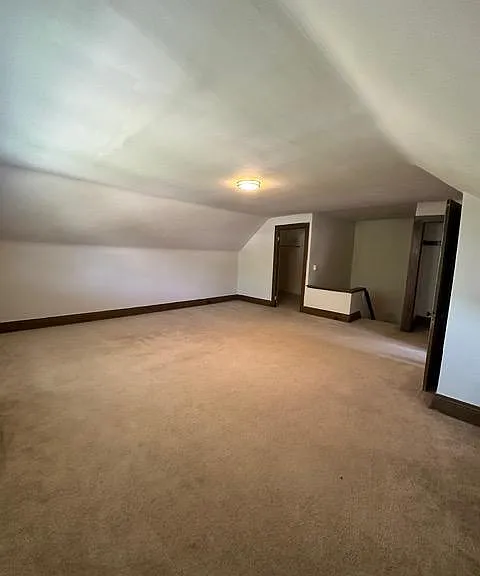 2433 Woodmere Dr — Photo 22