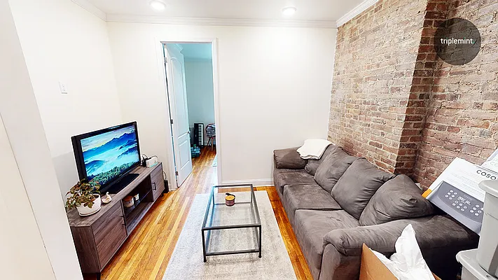 Rented by Triplemint | media 41