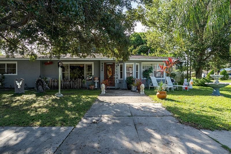 1st image of 4426 Brooksdale Dr