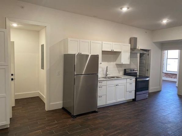 102 S 9th St #203