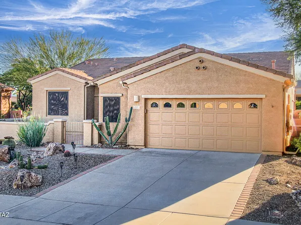 917 W Bosch Dr, Green Valley, AZ 85614