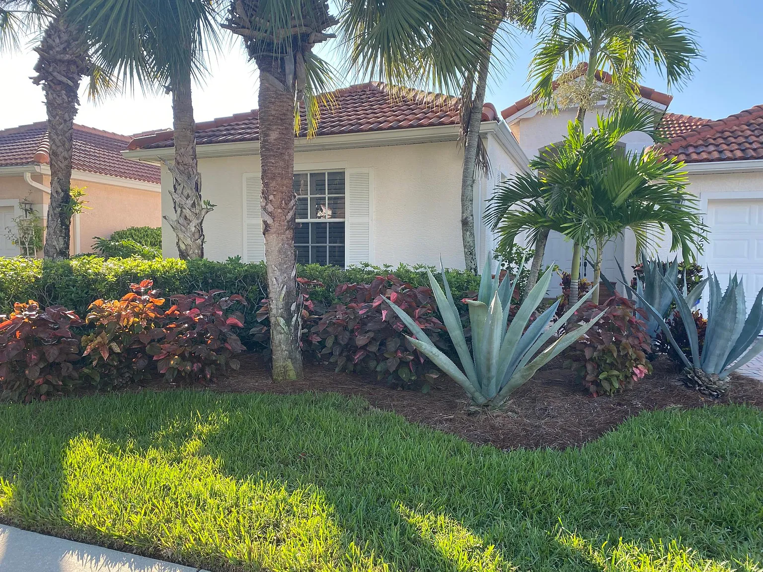 1522 Whispering Oaks Cir — Photo 3