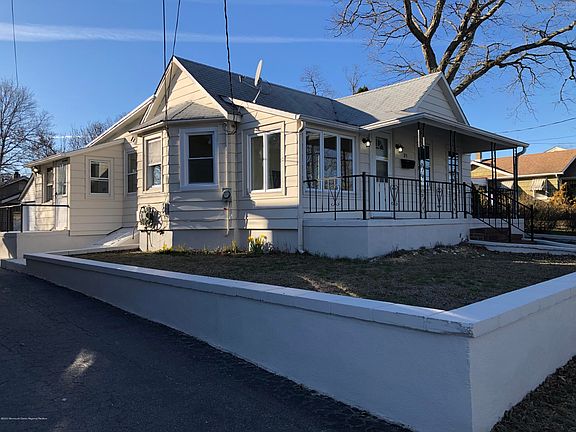 4th image of 89 Neptune Ave