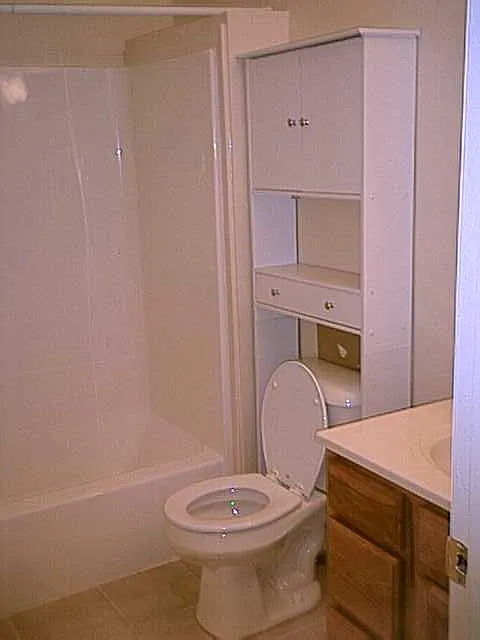 219 University Ave — Photo 4
