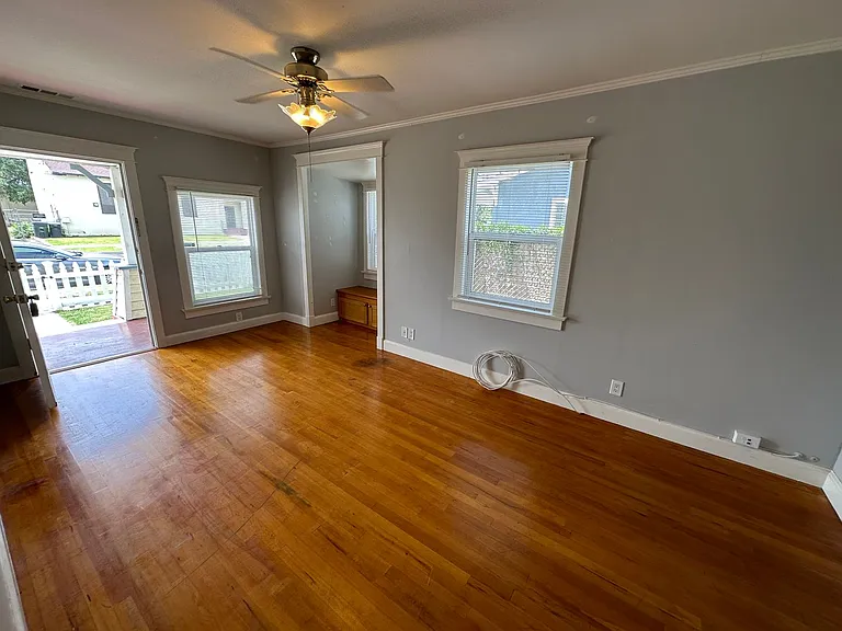535 N Olive St — Photo 4