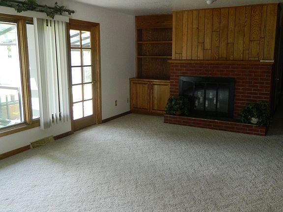 5th image of 1228 Burlington Ave
