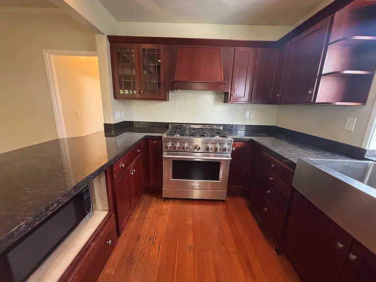 1008 W Micheltorena St #A — Photo 5