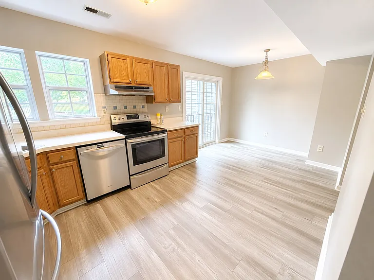 739 Orley Pl — Photo 4