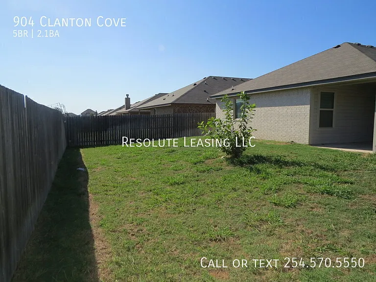 904 Clanton Cv — Photo 35