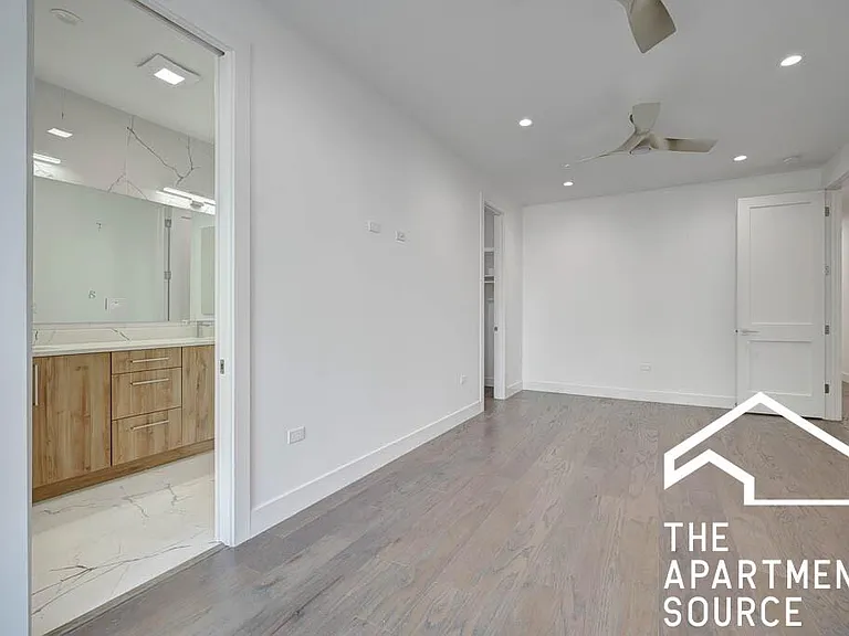 3010 W Belmont Ave #4 — Photo 10