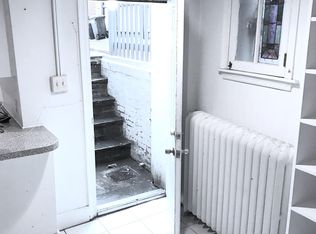 408 A St NE APT A, Washington, DC 20002