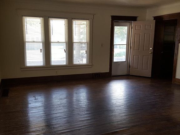 Dramatic Entry & energy windows