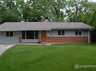 79 Pleasant St, Hoffman Estates, IL 60169