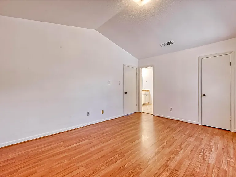 8299 Cambridge St #1705 — Photo 20