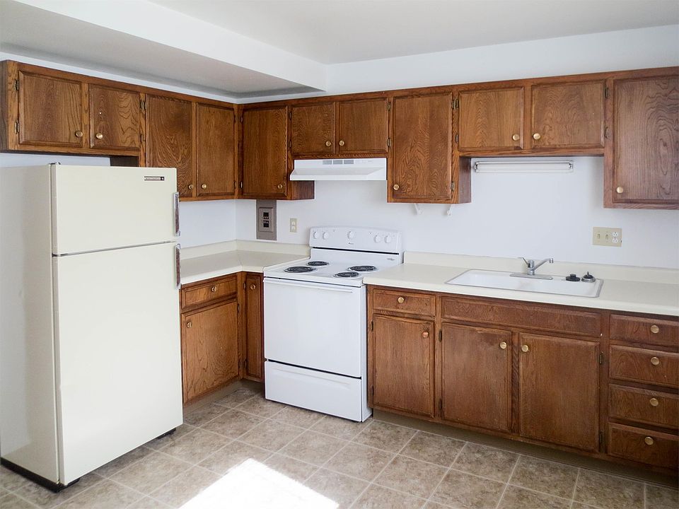 2nd image of 1565 N 5th St APT 1
